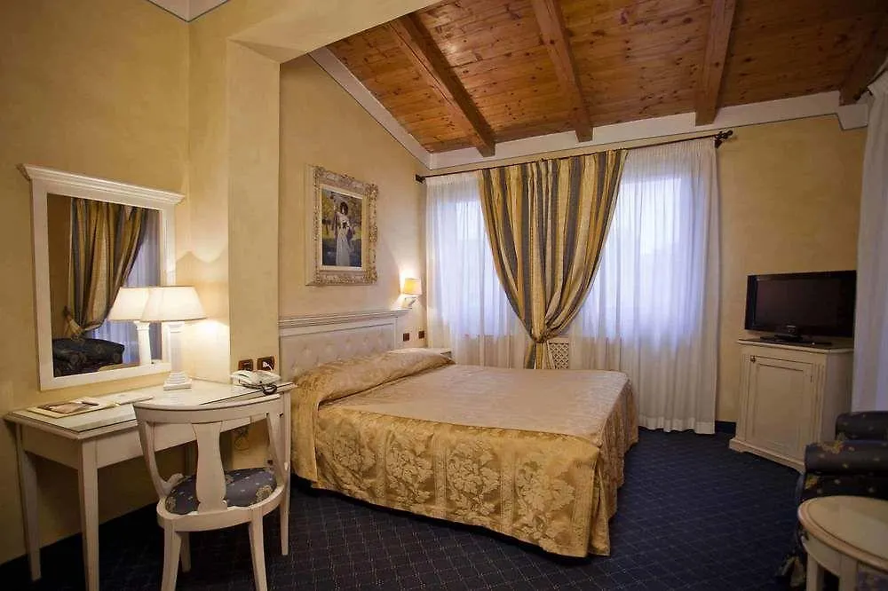 Hotel Porta San Mamolo Bologna 4*,  Italy